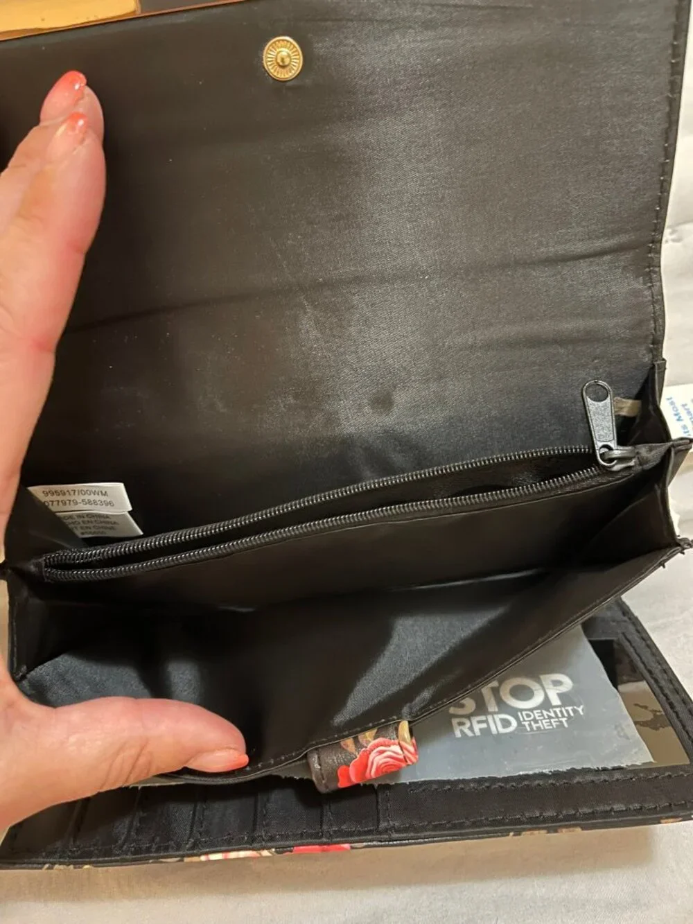 NWT Time & Tru Piper Clutch Wallet | Black Rose Floral | RFID Protection